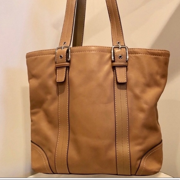 Coach Handbags - Coach Legacy Vintage Leather Hampton Shoulder Tote